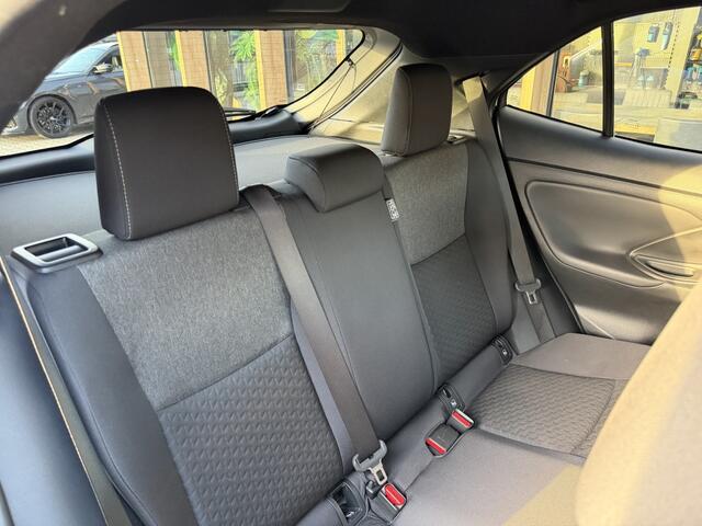 Toyota YARIS Cross 1.5 Hybr 115 Dynamic | Parkeersensoren V+A | Camera | Stoel-stuu