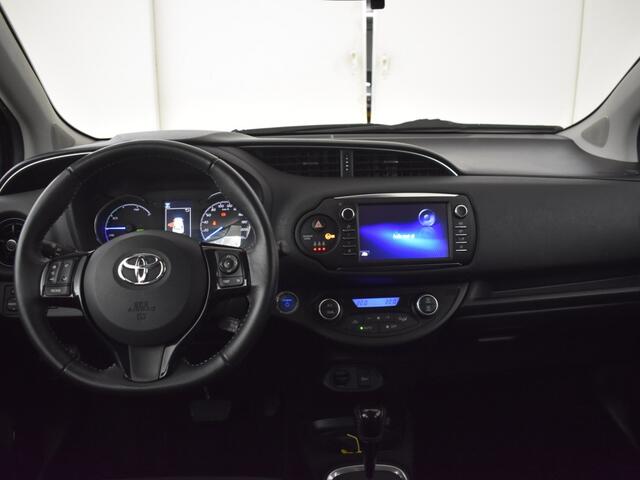 Toyota YARIS 1.5 Hybrid Trend | Camera | 15" Lichtmetaal | Automaat |