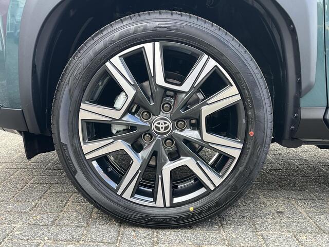 Toyota YARIS Cross 1.5 Hybrid 130 Executive | Premium Pack | Forest green met zwart dak | Nieuw uit voorraad leverbaar |