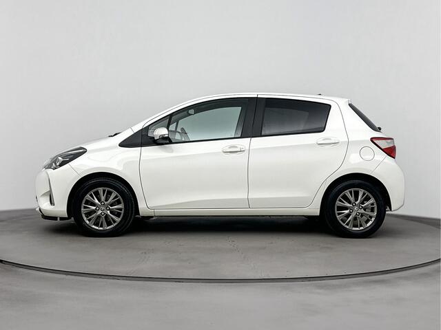 Toyota YARIS 1.5 VVT-i Dynamic | LM velgen | Bluetooth | 125 PK | Dealer onderhouden |
