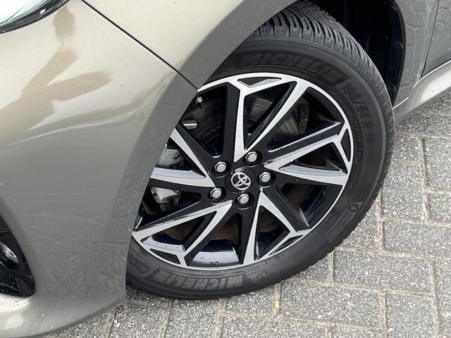 Toyota YARIS 1.5 Hybrid Dynamic