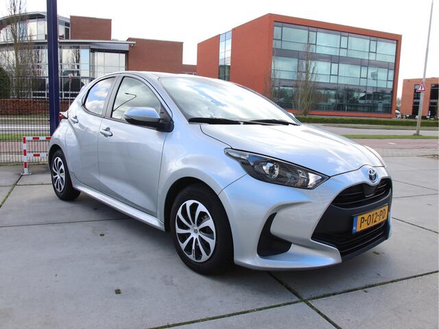 Toyota YARIS 1.5 Hybrid Active Clima, Carplay-Camera, Cruise, NL Auto Prijspakker!