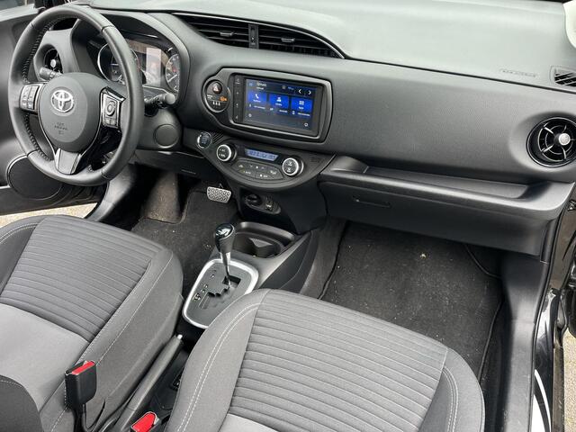 Toyota YARIS 1.5 VVT-i Dynamic | Automaat | Trekhaak | Carplay | Licht metalen velgen |