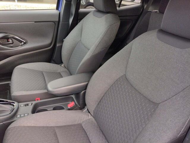 Toyota YARIS Cross 1.5 Hybrid 115 First Edition | Rijklaar | Trekhaak | NL-auto | Navi | Camera | Clima | Adapt. cruise