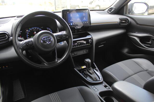 Toyota YARIS Cross 1.5 Hybrid Adventure Bi-Tone | Rijklaar | Blind Spot | JBL | Head Up | Keyless | LED | PDC | Half-leder | Apple/Android | Navi | NL-auto | Elek. achterklep