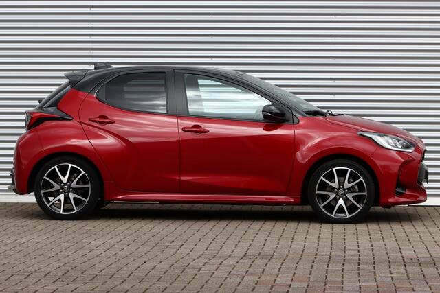Toyota YARIS 1.5 Hybrid Executive Bi-Tone