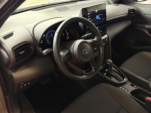 Toyota YARIS Cross 1.5 HYBRID DYNAMIC KEYLESS CAMERA LED ZWARTE HEMEL STOEL/STUUR VERW. 17''LMV ? Top Auto's Wijchen , Al 30 Jaar verkoop van Toyota , Type's Launch / Executive / Dynamic / First Edition / Business / Zowel Phev / Hev / Benzine / met fabrieksgarantie ?