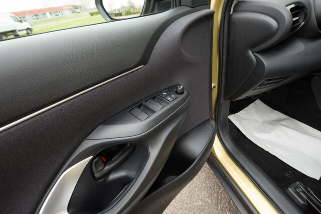 Toyota YARIS Cross 1.5 Hybrid Business