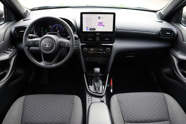 Toyota YARIS Cross 1.5 Hybrid 115 Dynamic, Comfort pack, BSM, Parkeersensoren, Stoel en stuurverwarming.