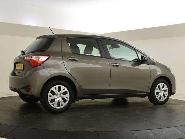 Toyota YARIS 1.5 VVT-i Comfort | Bluetooth | Lane Assist |
