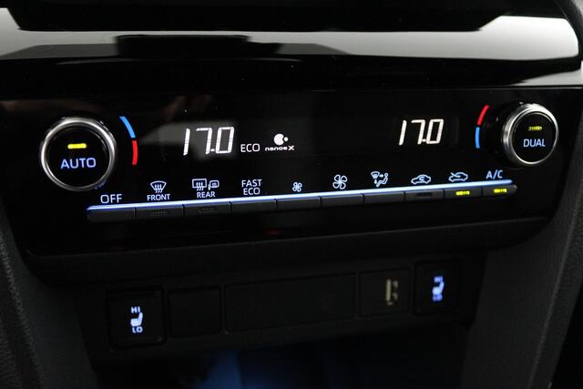 Toyota YARIS Cross 1.5 Hybrid GR Sport | Stuur en stoelverwarming | Trekhaak | Electrische achterklep | Parkeersensoren |