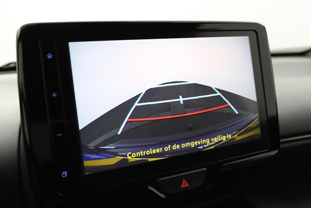 Toyota YARIS Cross 1.5 Hybrid GR Sport | Stuur en stoelverwarming | Trekhaak | Electrische achterklep | Parkeersensoren |