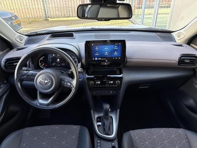 Toyota YARIS Cross 1.5 Hybrid Executive **JBL AUDIO/ TREKHAAK/ DODEHOEK DETECTIE**