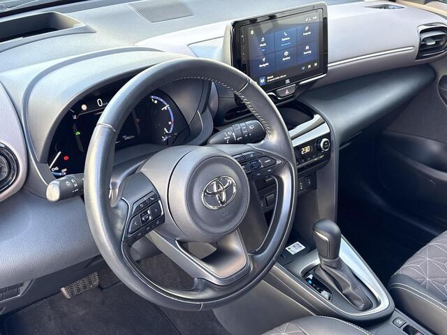 Toyota YARIS Cross 1.5 Hybrid Executive **JBL AUDIO/ TREKHAAK/ DODEHOEK DETECTIE**