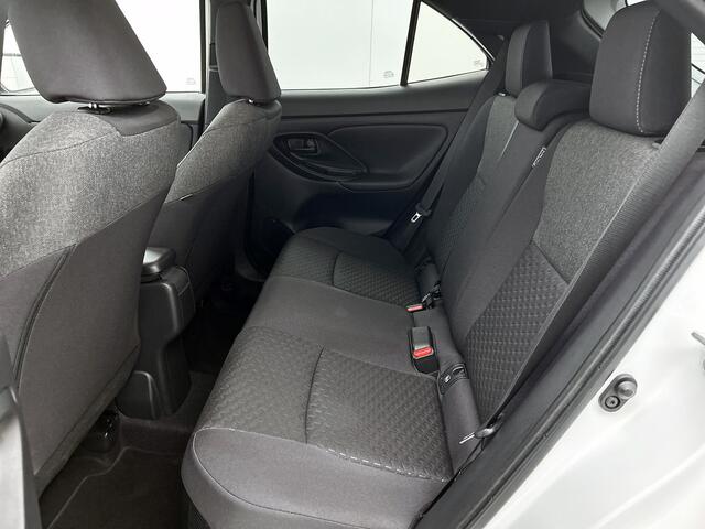 Toyota YARIS Cross 1.5 Hybrid 115 Dynamic | Comfort Pack | Stoel- en stuurverwarming | Draadloos oplader | Dodehoekdetectie