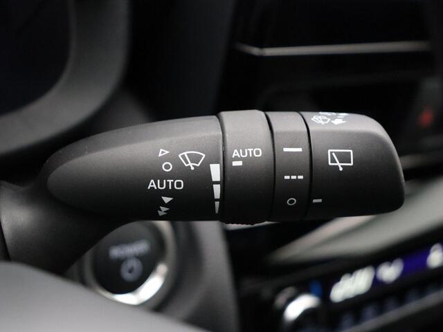 Toyota YARIS Cross 1.5 Hybrid 130 Dynamic | Stoelverwarming | Stuurwielverwarming | Apple Carplay & Android Auto | 10 jaar garantie |