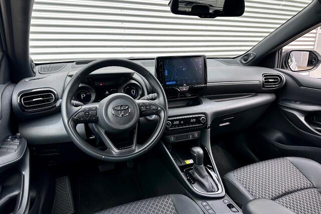 Toyota YARIS 1.5 Hybrid Executive Bi-Tone JBL / HUD