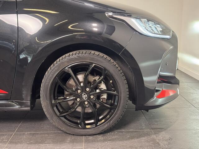Toyota YARIS 1.5 Hybrid Executive | BSM | Stoelverwarming | Parkeersensoren voor/achter |