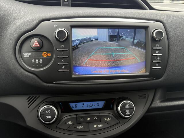 Toyota YARIS 1.5 VVT-i Executive Automaat