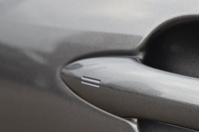 Toyota YARIS Cross 1.5 Hybrid Dynamic Stuur en stoelverwarming | PDC voor en achter