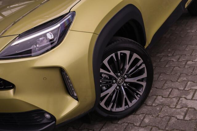 Toyota YARIS Cross 1.5 Hybrid Executive | Camera | Trekhaak | 18 Inch |