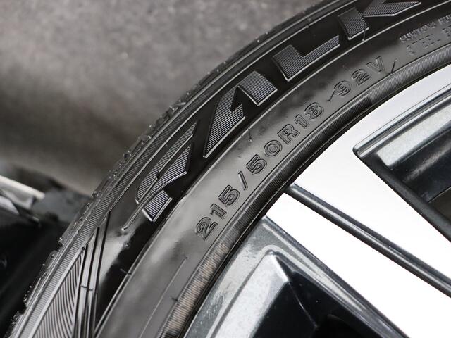 Toyota YARIS Cross 1.5 Hybrid 130 Launch Edition | JBL | Panoramadak | 360 camera | Head-Up Display | Stuur+Stoel & Ruitverwarming | Elektrische achterklep Toyota-paasweekend