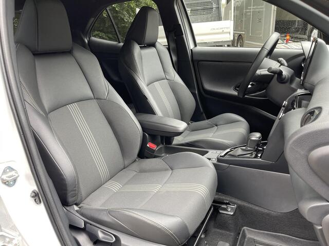 Toyota YARIS Cross 1.5 Hybrid Adventure Head-up display | Blind spot monitor | JBL premium sound | V+A parkeersensoren | Stoelverwarming | 18 inch