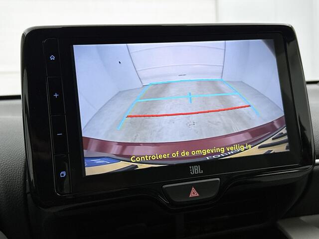 Toyota YARIS 1.5 Hybrid Executive | PDC | JBL | HUD | Blindspot | Stuur-Stoelverwarming
