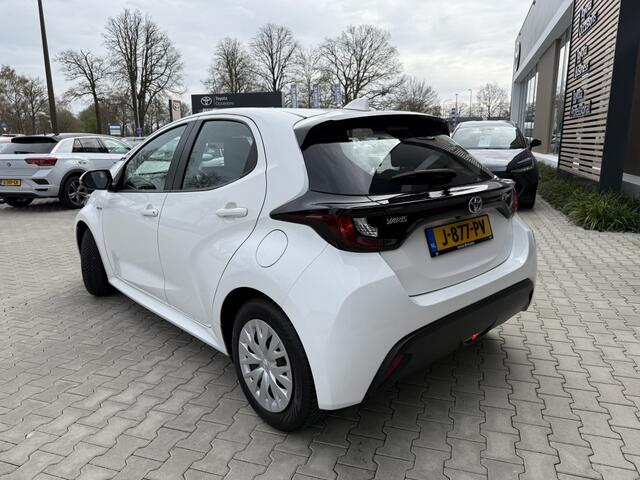 Toyota YARIS 1.5 Hybrid Active | All Season | Camera | Carplay