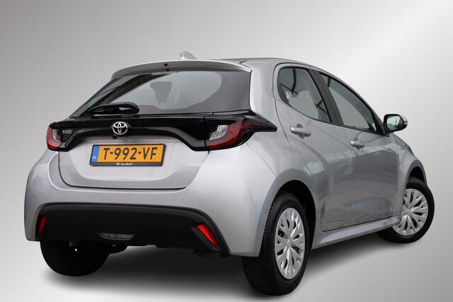 Toyota YARIS 1.5 VVT-i Active, 6-Versnellingen, Camera