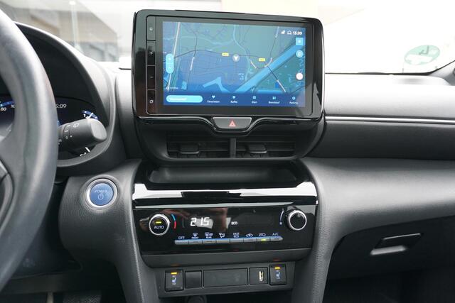 Toyota YARIS Cross 1.5 Hybrid First Edition + PANODAK / HEAD-UP / TREKHAAK