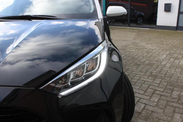 Toyota YARIS 1.5 Hybrid Executive Bi Tone, Leer, Camera, Carplay, Adaptieve Cruise, 17inch