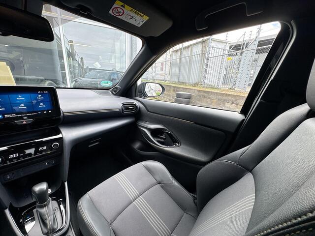 Toyota YARIS Cross 1.5 Hybrid Adventure 18"| Trekhaak | NL | Blindspot | Sensoren | Elek klep | JBL