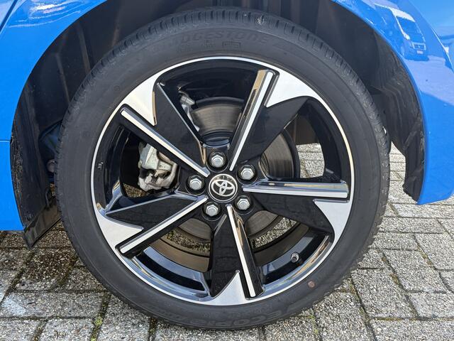 Toyota YARIS 1.5 Hybrid 130 Launch Edition NL Auto HUD JBL PDC BSM Dealer Onderhouden