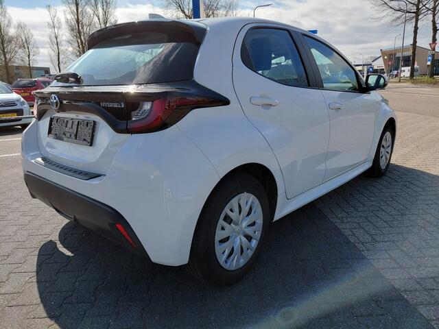 Toyota YARIS 1.5 HYBRID CAMERA NAVI