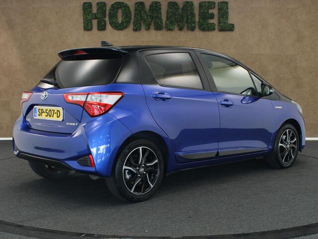 Toyota YARIS 1.5 Hybrid Bi-Tone Plus - ORIGINEEL NEDERLANDSE AUTO - PANORAMADAK - NAVIGATIE - CLIMATE CONTROL - CAMERA - 16 INCH LICHT METALEN VELGEN - BLUETOOTH - KEYLESS ENTRY/ START - BOTSWAARSCHUWING - MISTLAMPEN VOOR