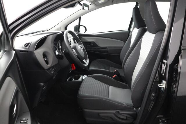 Toyota YARIS 1.5 Hybrid Active | Achteruitrijcamera | Cruise Control | Lichtmetalen Velgen |