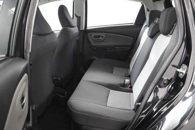 Toyota YARIS 1.5 Hybrid Active | Achteruitrijcamera | Cruise Control | Lichtmetalen Velgen |