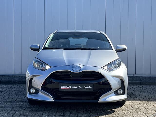 Toyota YARIS 1.5 Hybrid 115 Active Limited Parkeersensoren Stoel Stuur verwarming Carplay