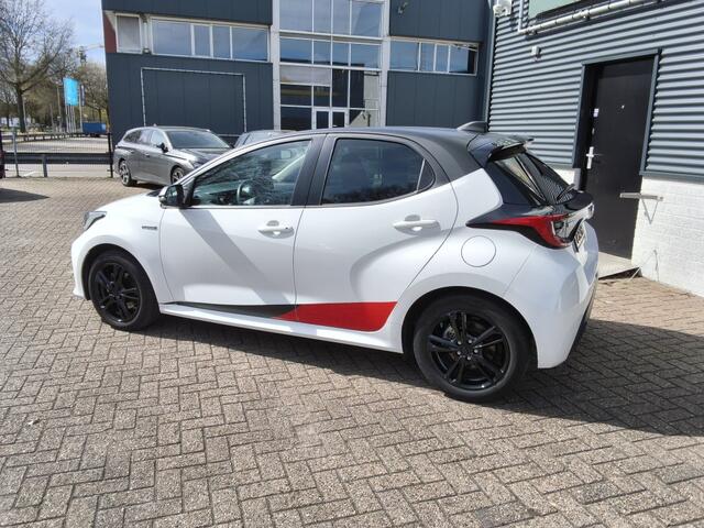 Toyota YARIS 1.5 Hybrid Dynamic | Navigatie | Camera