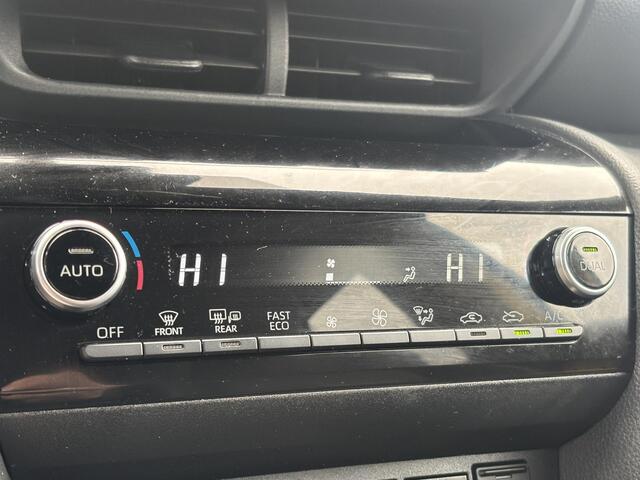 Toyota YARIS Cross 1.5 Hybrid Launch Edition / Duurste uitvoering / Dealer onderhouden / Trekhaak /