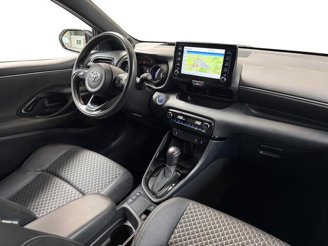 Toyota YARIS 1.5 Hybrid Launch Edition I Trekhaak I Half-Leder I Stoelverwaming I Camera