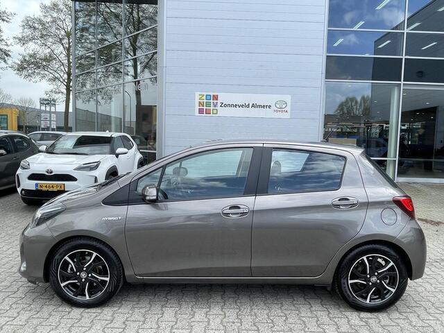 Toyota YARIS 1.5 Hybrid Dynamic Navigatie All seasonbanden