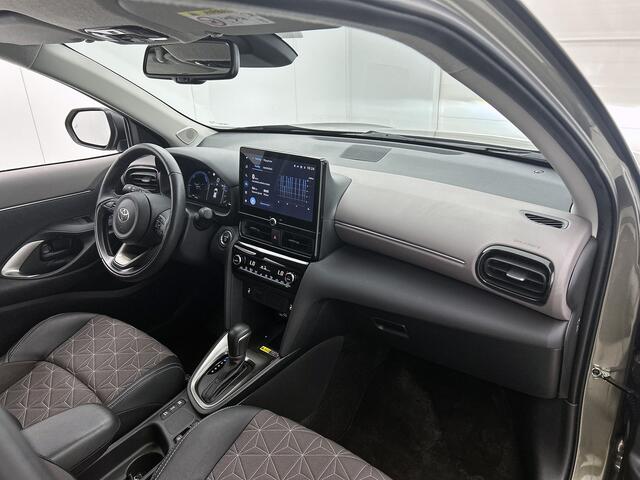 Toyota YARIS Cross 1.5 Hybrid 130 Executive | BTW Voertuig | Stoel en stuurwielverwarming | Onderweg-naar-dealer