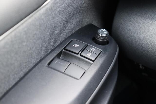 Toyota YARIS 1.5 Hybrid Dynamic Bi-Tone Limited