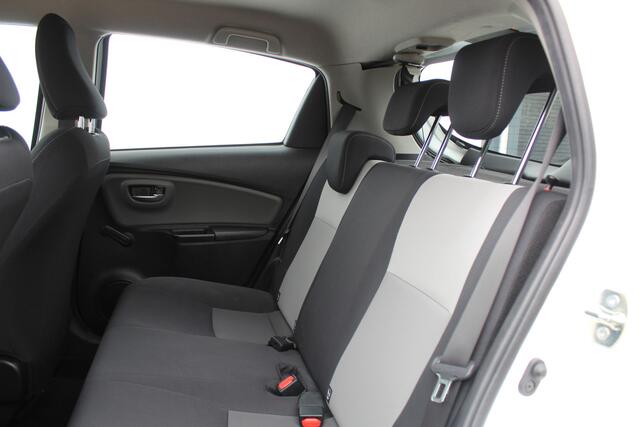 Toyota YARIS 1.5 Hybrid Active Radio l Airco l Parkeercamera