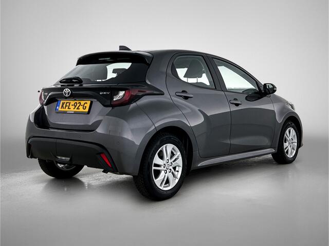 Toyota YARIS 1.5 Hybrid 115 Active | Parkeersensor voor en achter | Stoelverwarming |