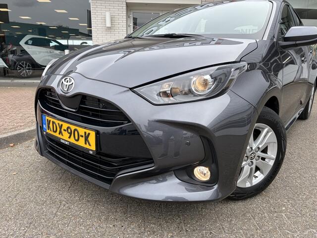 Toyota YARIS 1.5 Hybrid 115 Active Plus | Sensoren V/A | Stuur+stoelverwarmin