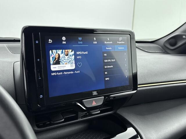 Toyota YARIS Cross 1.5 Hybrid Adventure | Trekhaak | Parkeersensoren | JBL-Audio |