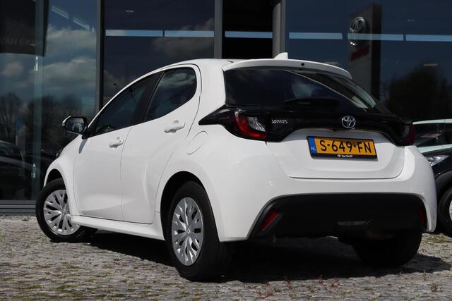 Toyota YARIS 1.5 VVT-i Active, Apple carplay, Android auto !
